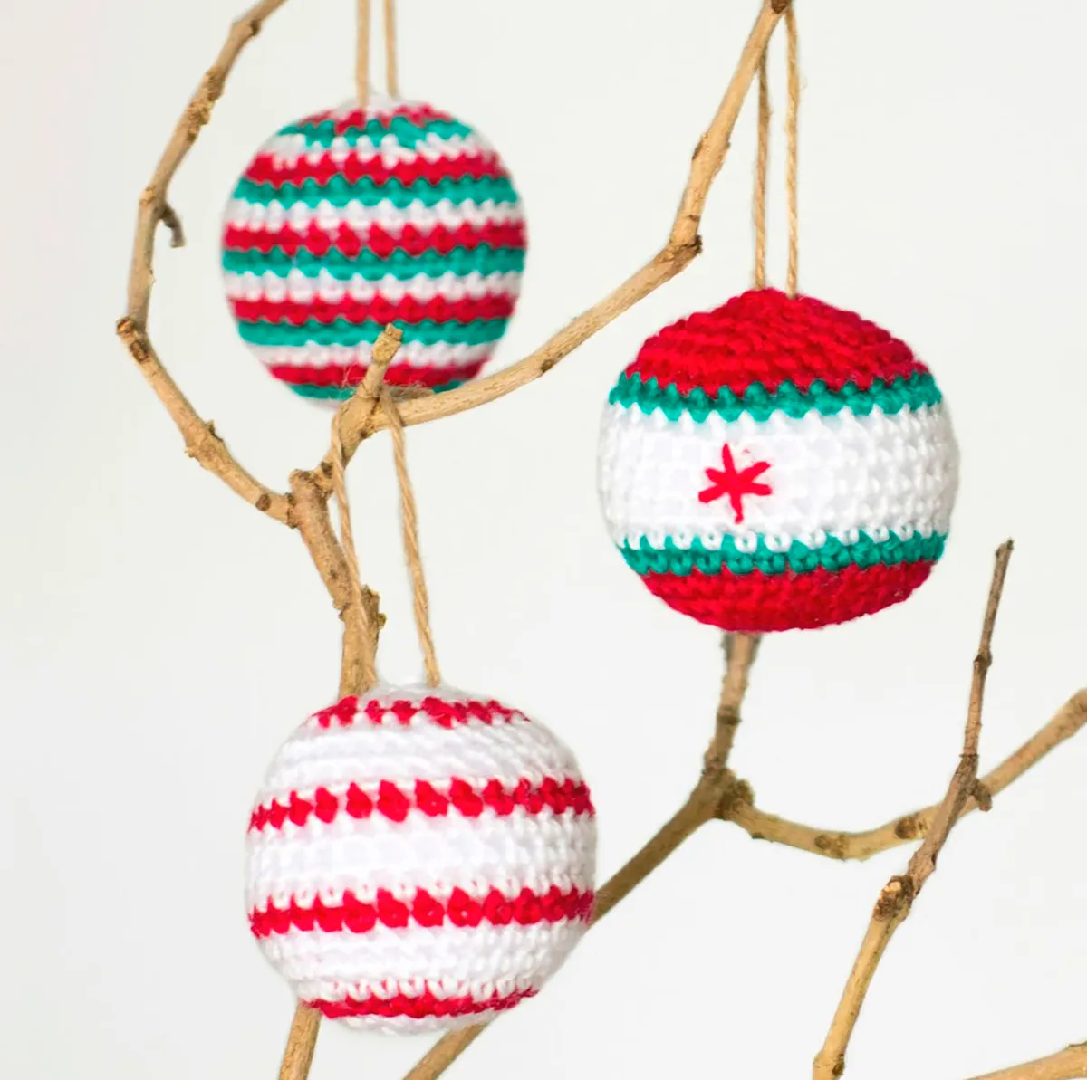 Free Christmas Baubles Crochet Pattern