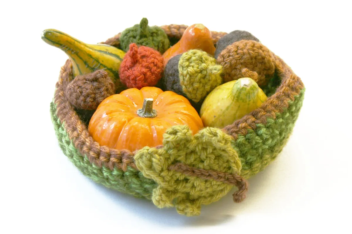 Free_harvest_bowl_crochet_pattern