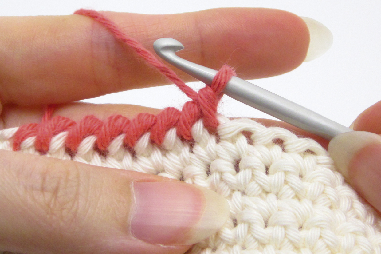 How to crochet crab stitch step 06