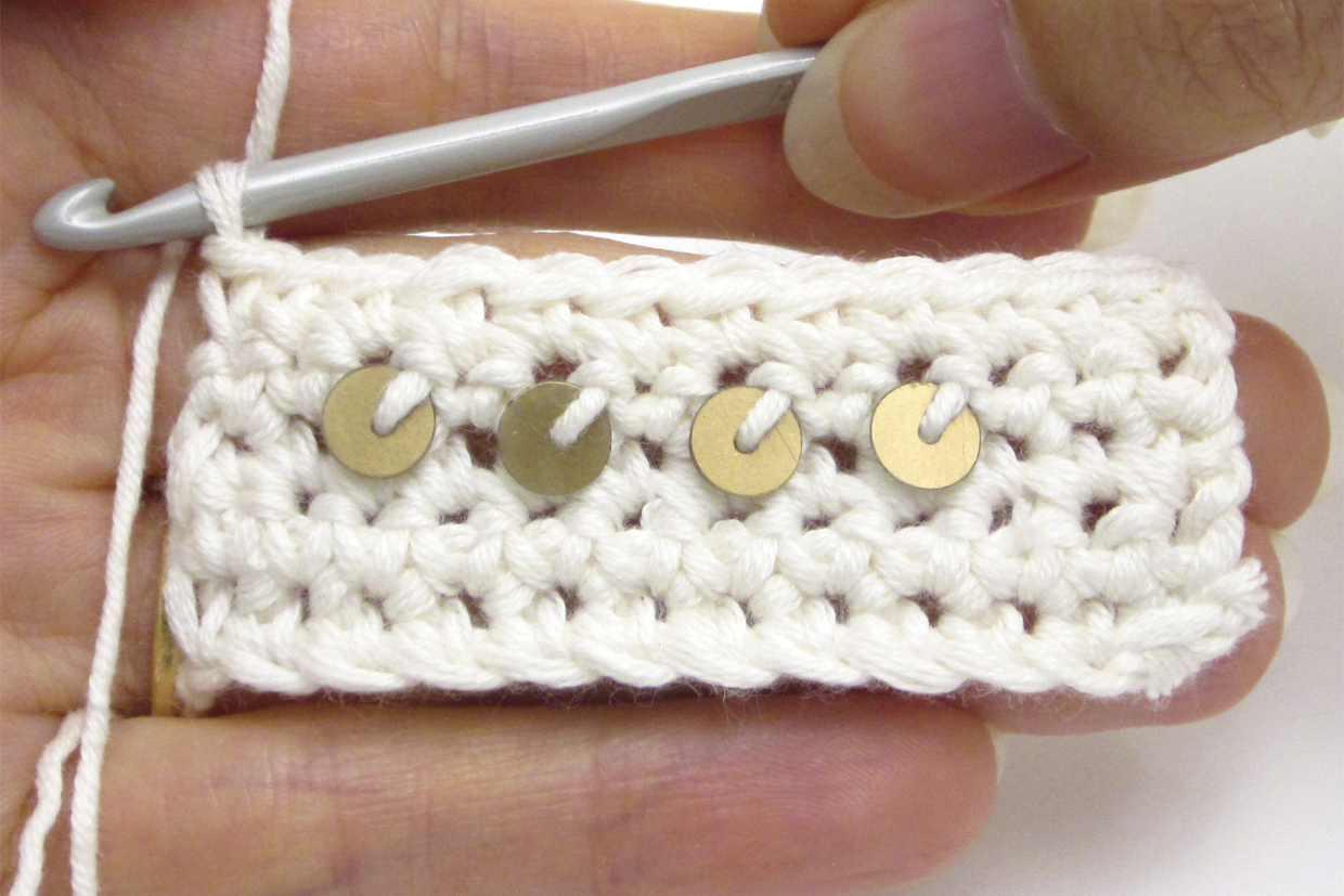 How_to_crochet_with_sequins_05