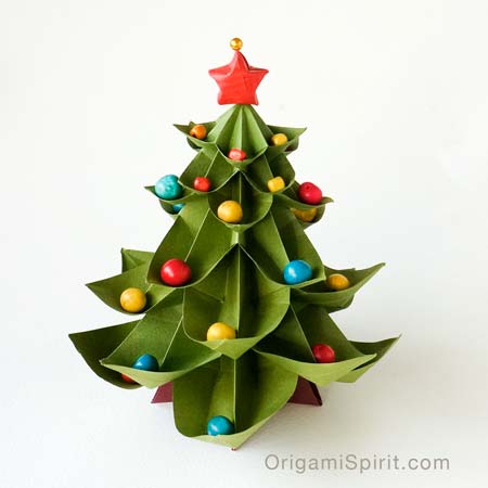 Origami Christmas tree by Origami Spirit