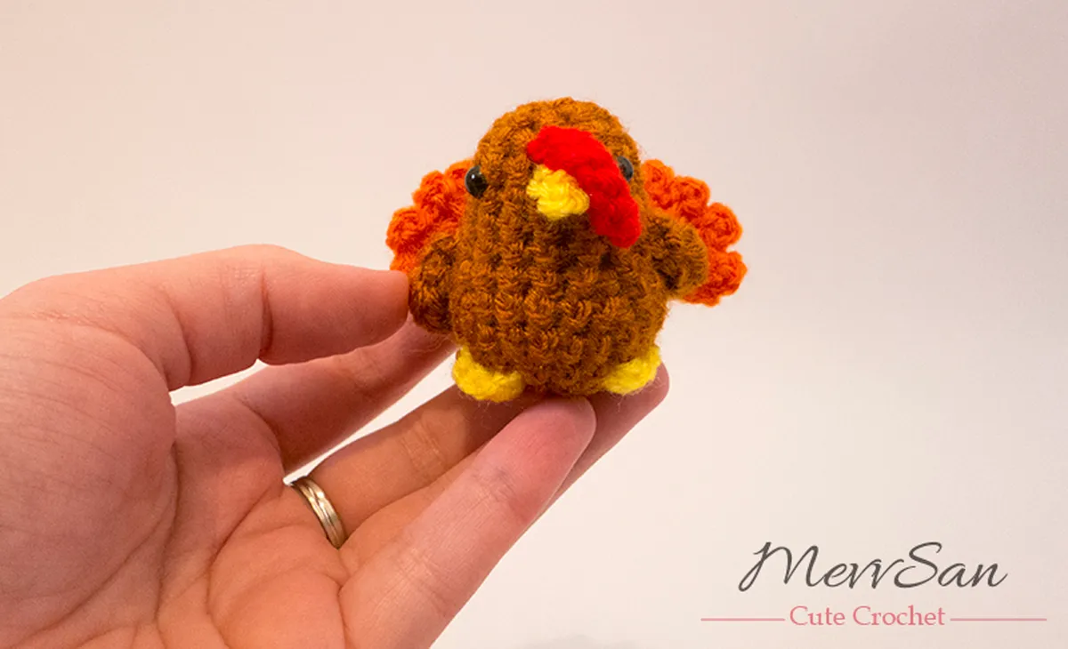 Thanksgiving_tiny_turkey_crochet_pattern