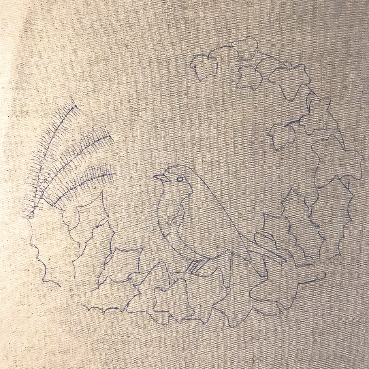 Winter robin applique cushion Figure 2