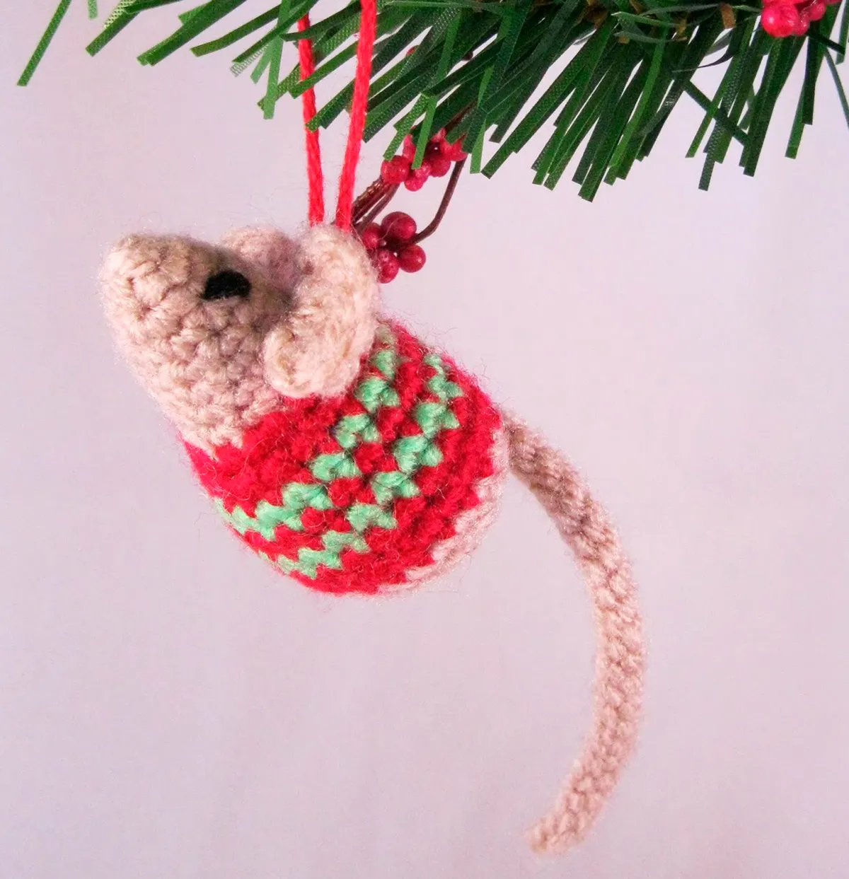 mouse free crochet Christmas pattern