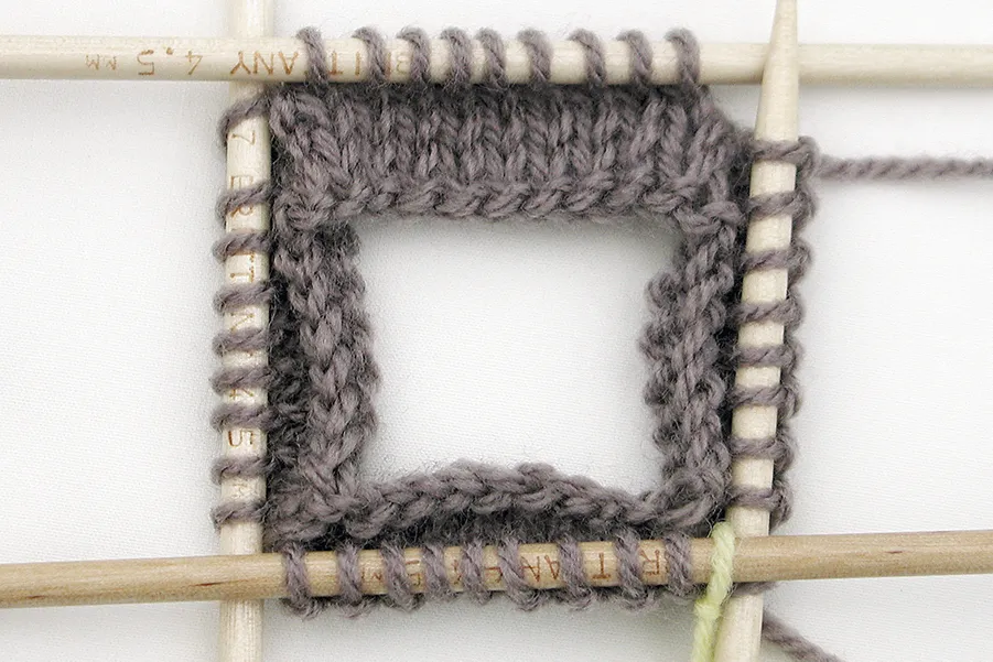 How to knit with double pointed needles, fabric