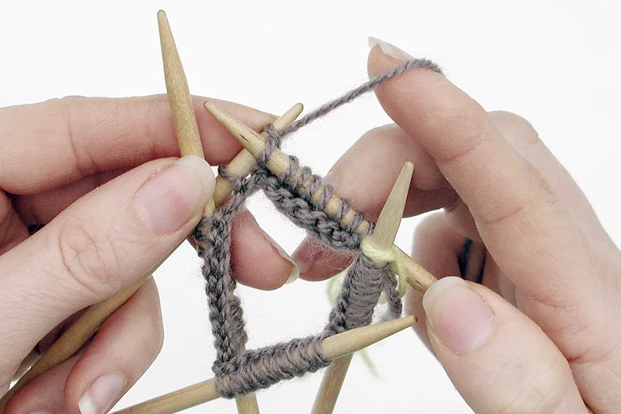 How to knit flat with circular needles (instead of straight needles) -  Craft Fix