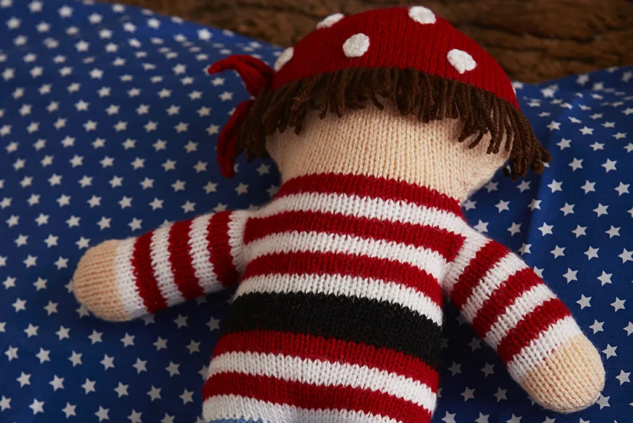 Pirate toy knitting pattern back