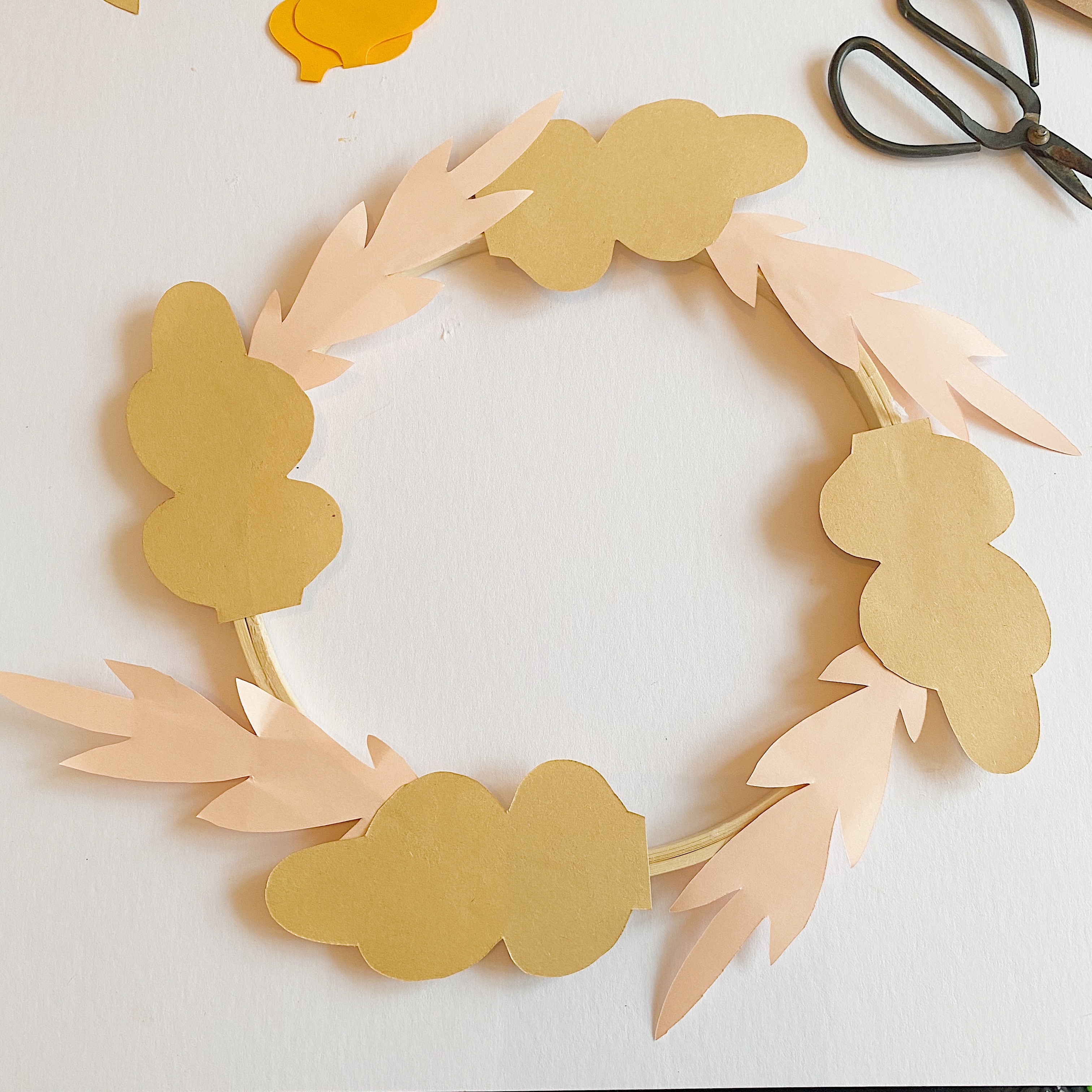 How to make an Autumn Wreath step 3