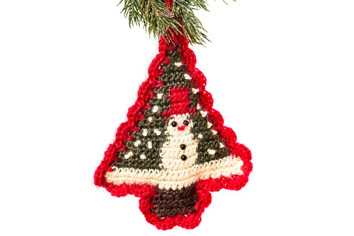 free crochet snowman decoration pattern