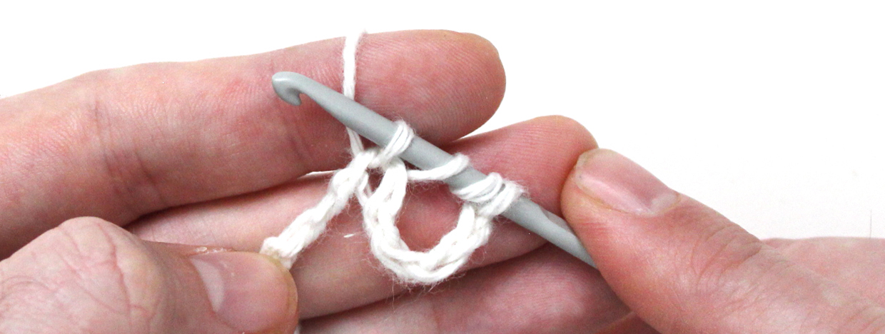 How to crochet double treble step 03