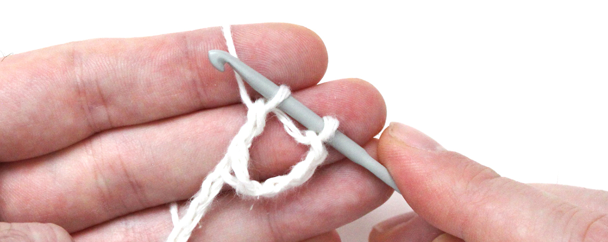How to crochet double treble step 07