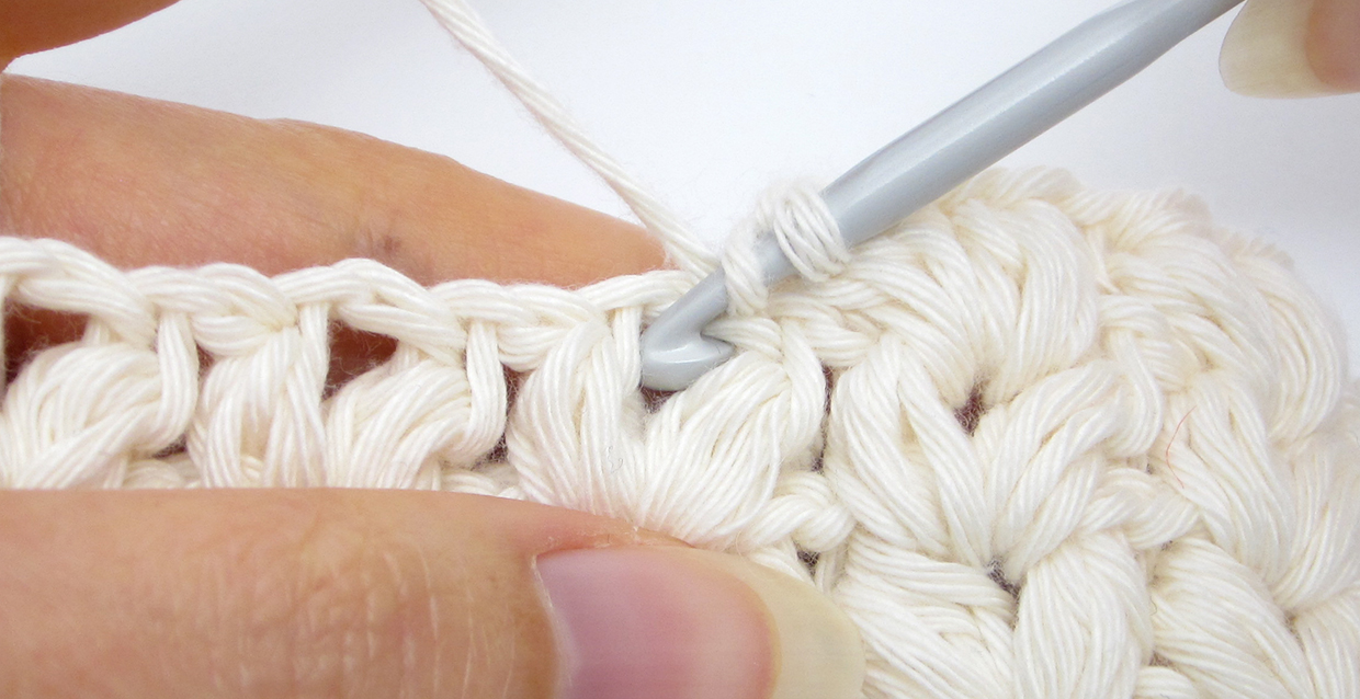 How to crochet knit stitch – puff knit stitches – step 01