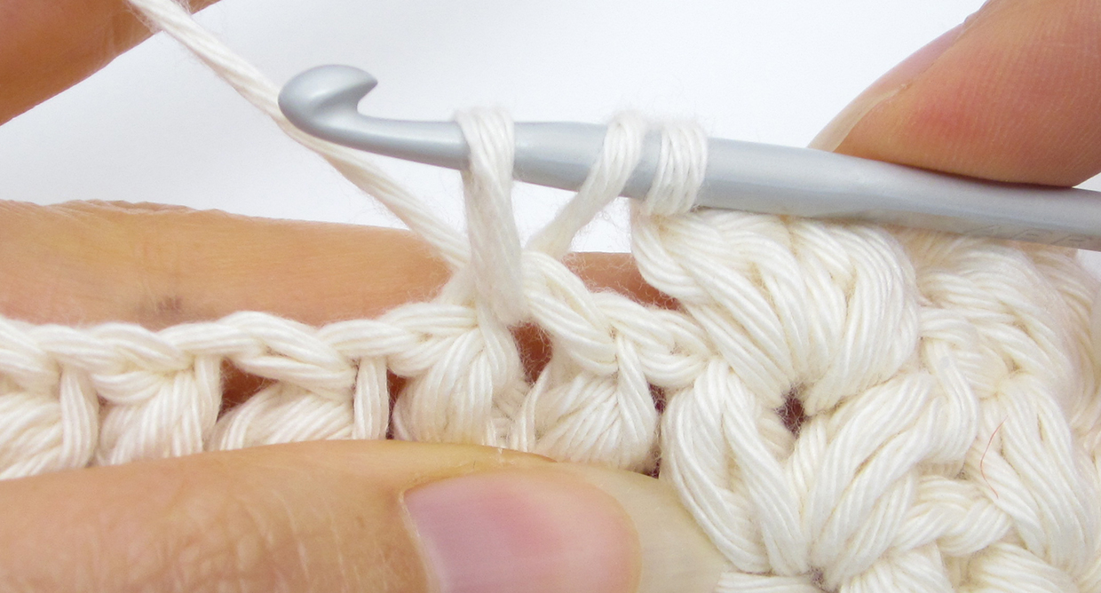 How to crochet knit stitch – puff knit stitches – step 02