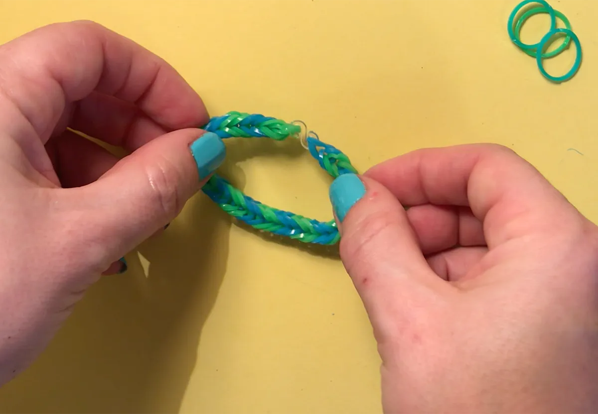 Plastic S Clips Loom Band Mini Charms Transparent Bracelet