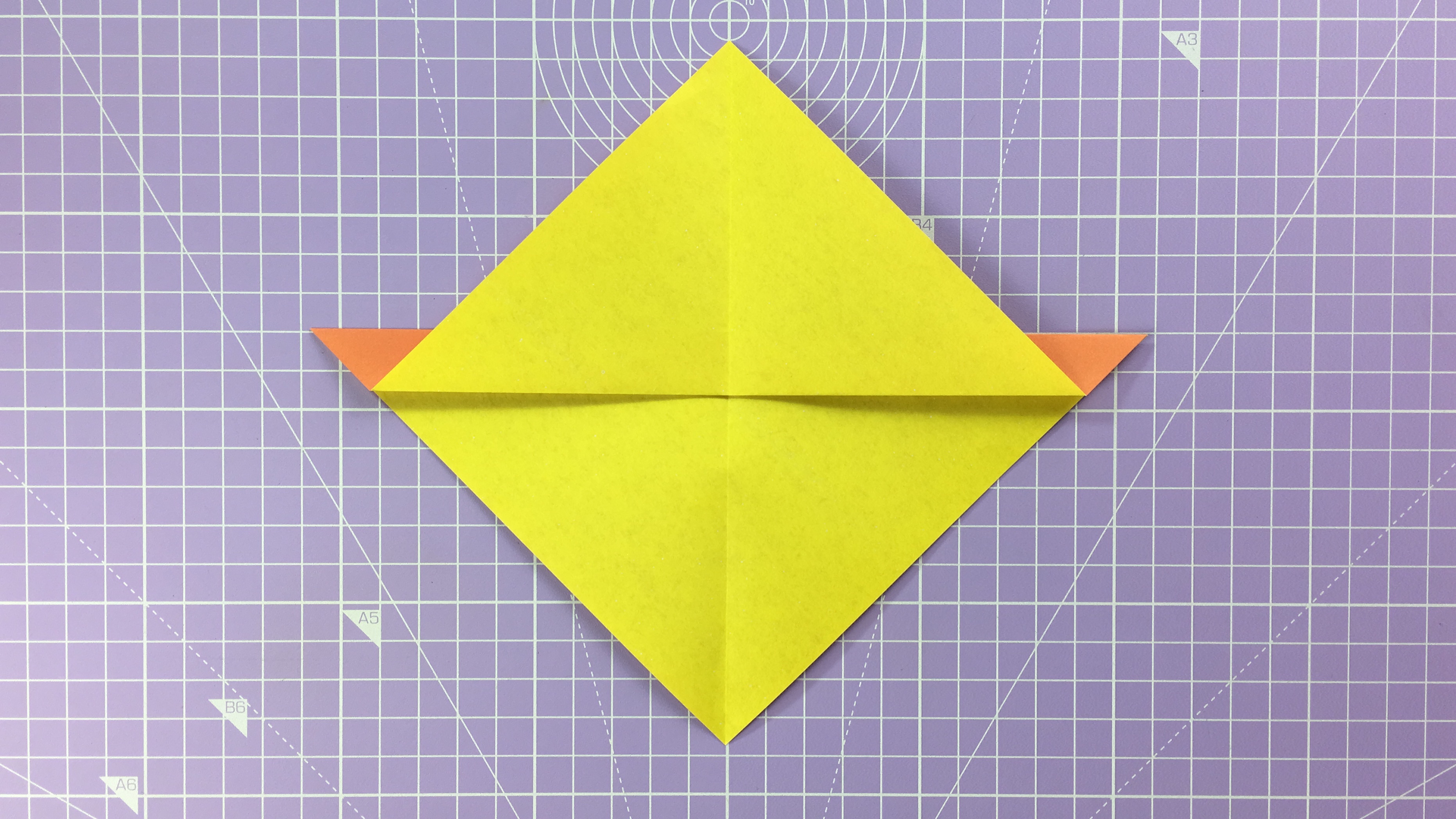 How to make an origami duck – step 3b