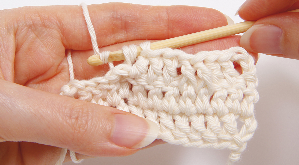 How_to_crochet_back_post_treble_step_06