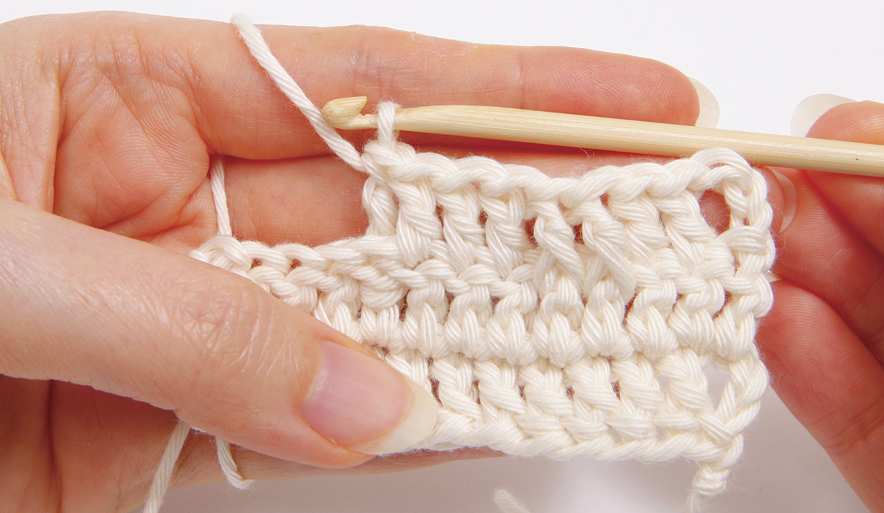 How_to_crochet_back_post_treble_step_08