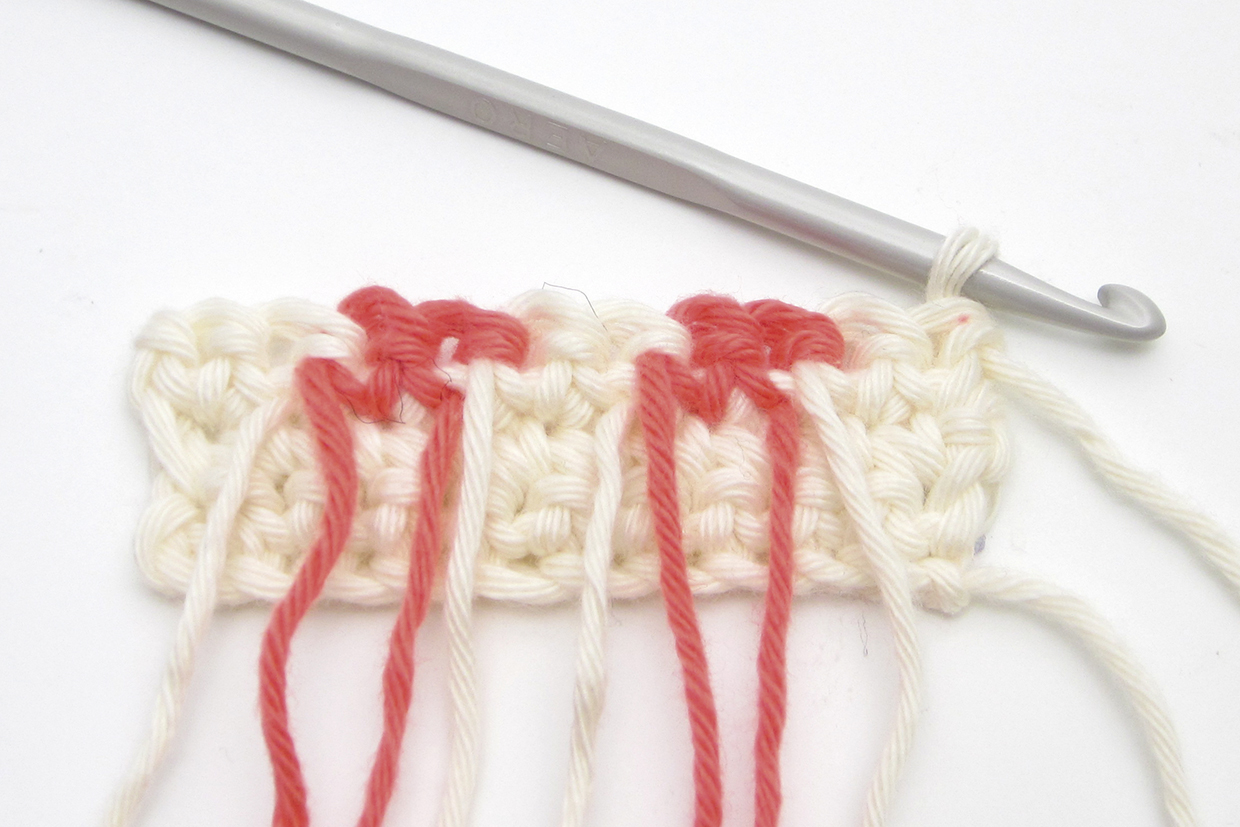 How_to_do_intarsia_crochet_step_01