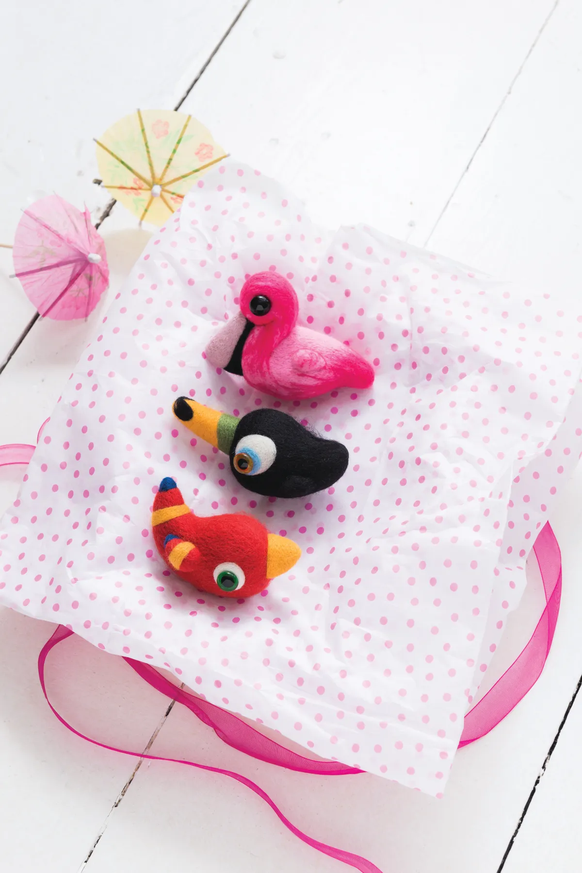Beginner's guide to needle felting, how to make needle felted birds