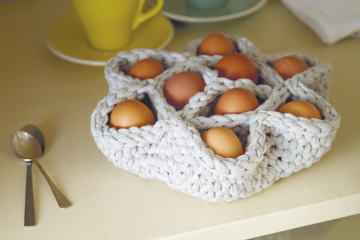 Free egg basket crochet pattern