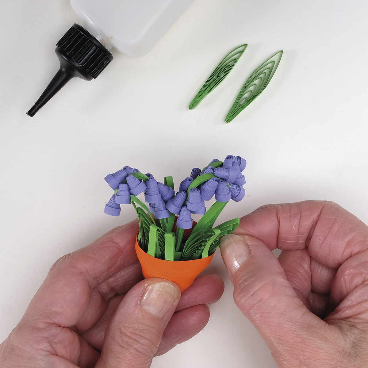 How-to-make-quilled-flowers-bluebells-step-4