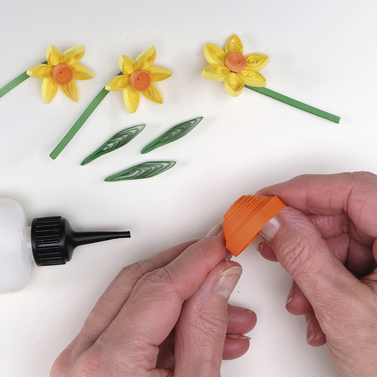 How-to-make-quilled-flowers-daffodils-step-4
