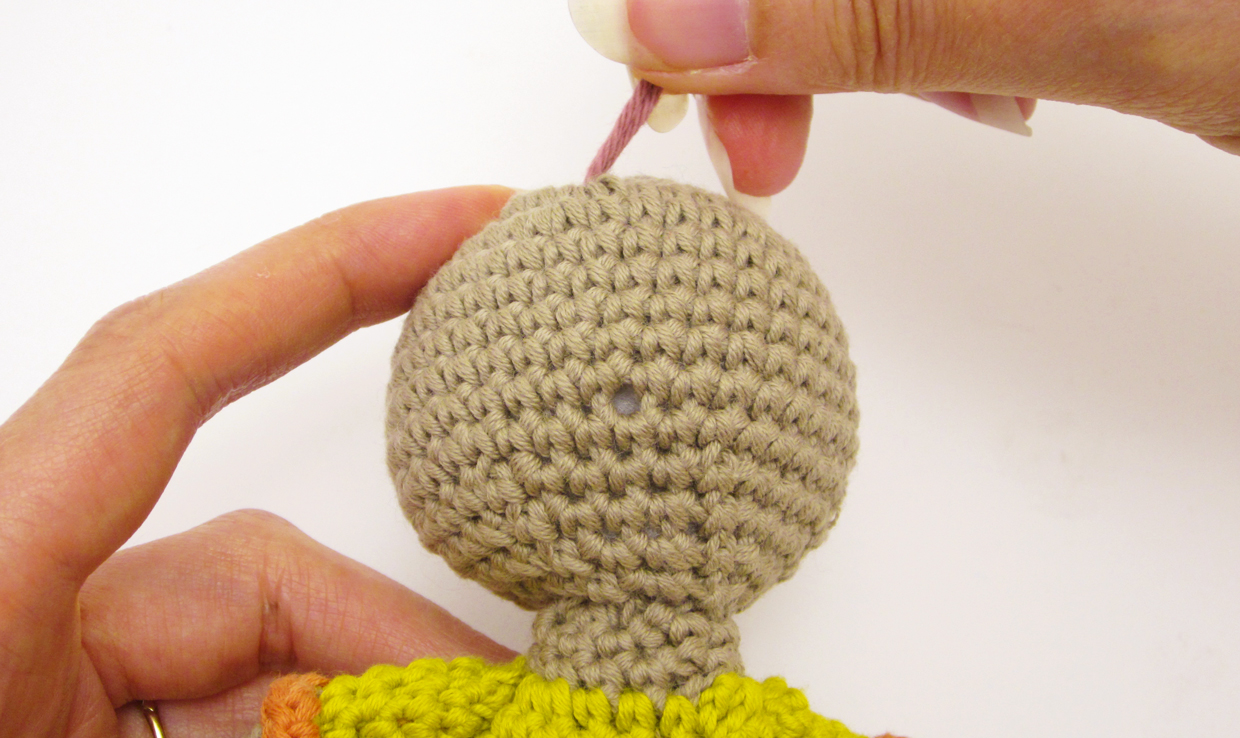 How_to_make_amigurumi_faces_step08