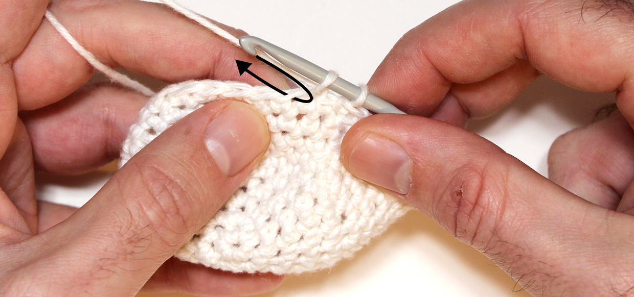 how to invisible decrease crochet step 02