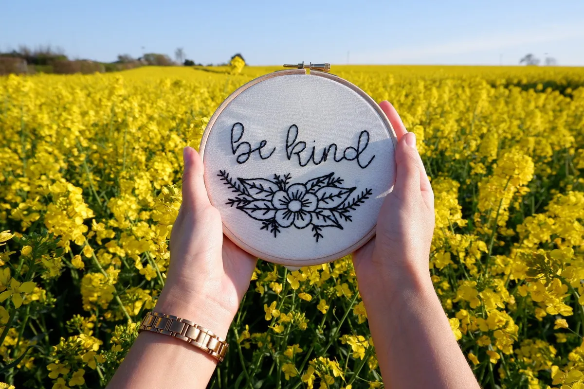 Be kind sewing kit