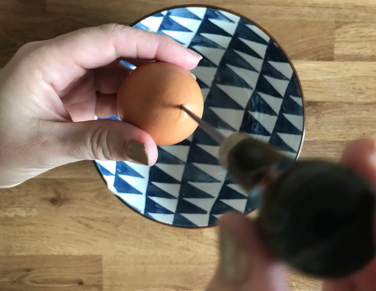 How to blow an egg step 2