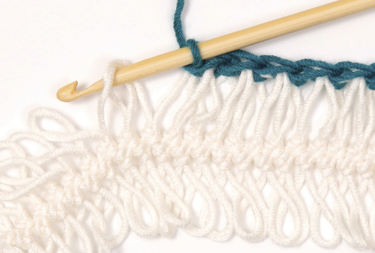 How_to_crochet_hairpin_lace_edging_step_01