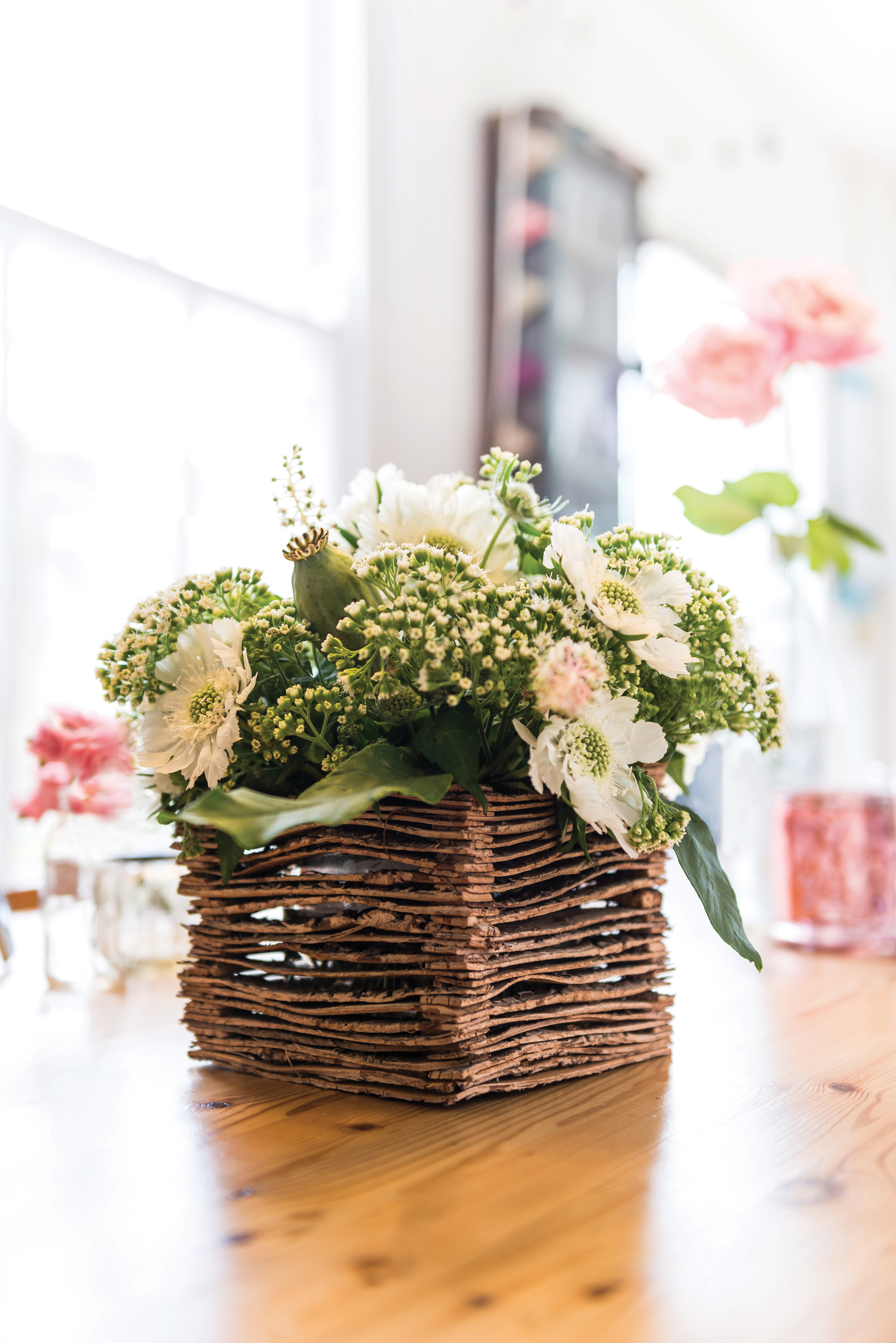 How to make a floral centerpiece