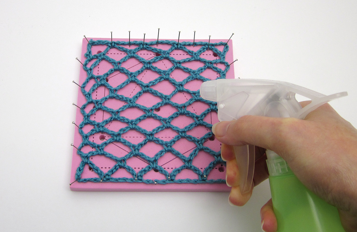 How_to_block_crochet_spray
