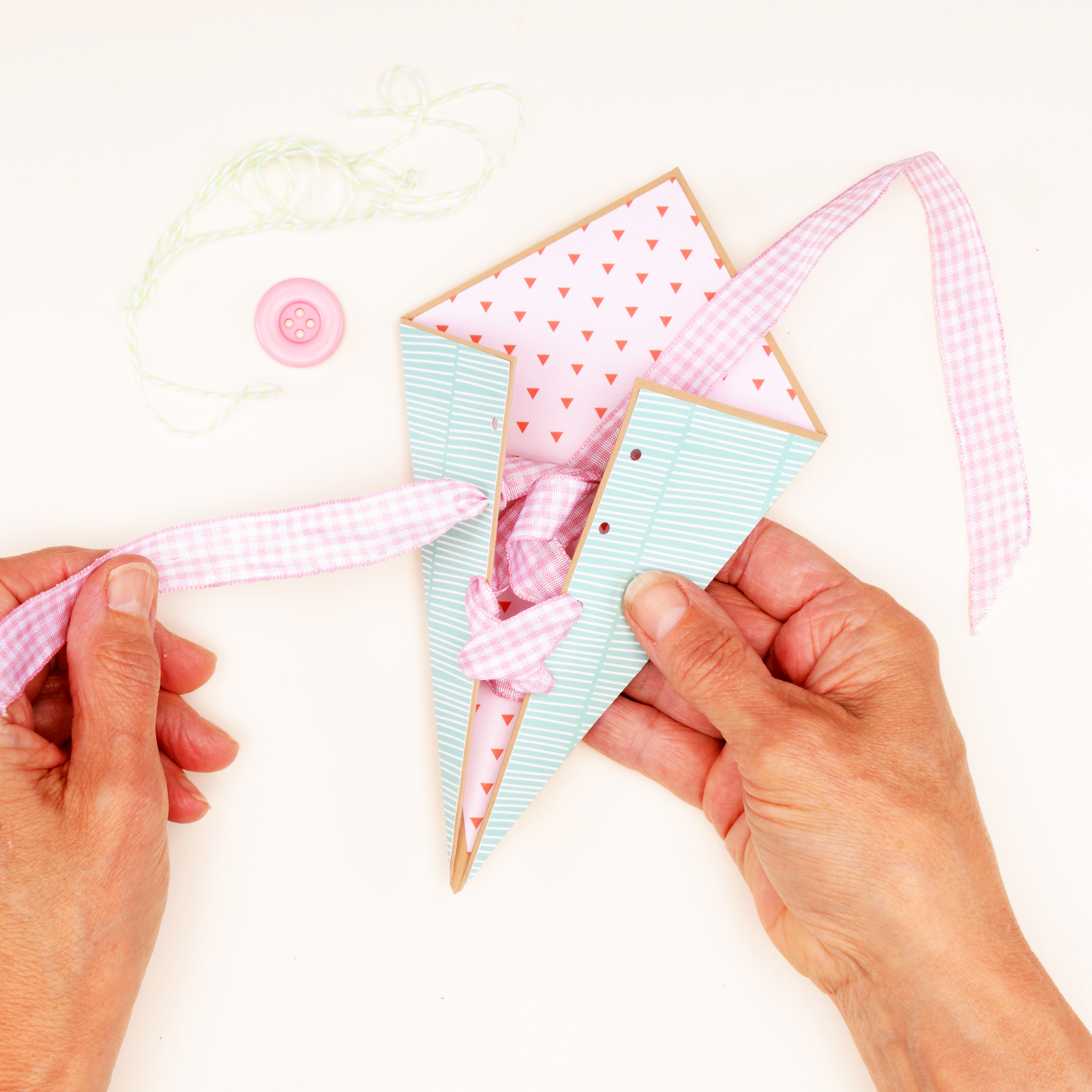 Kite-shaped card, card 1 – step 5
