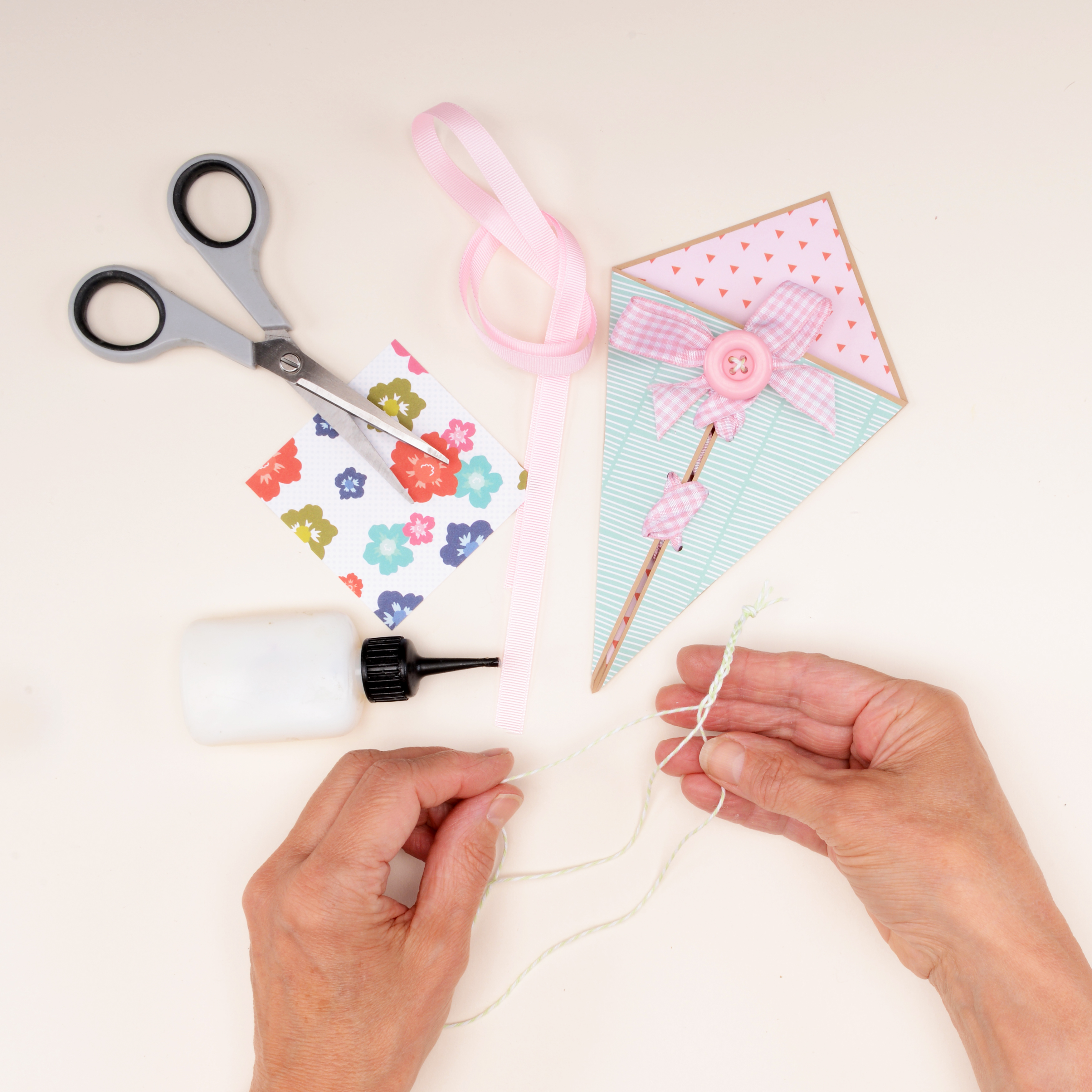 Kite-shaped card, card 1 – step 6