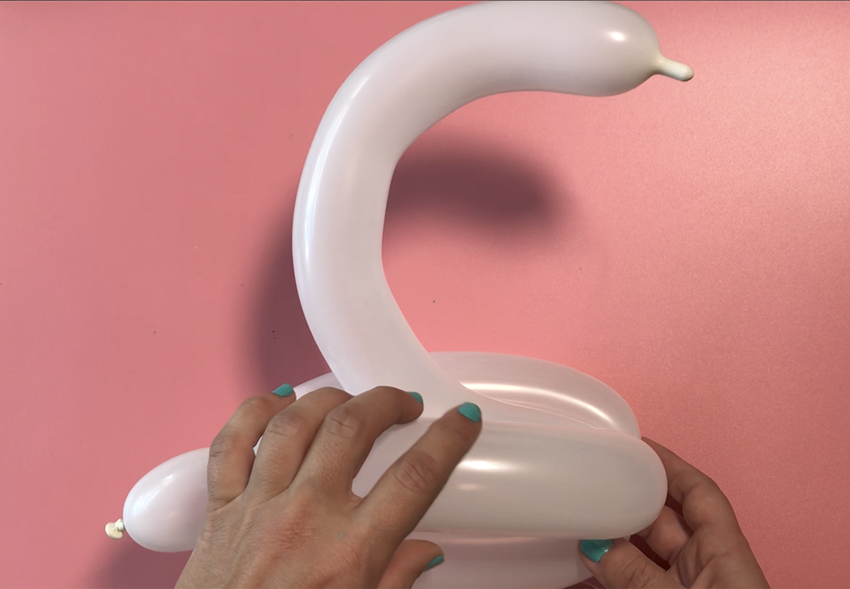 How to make a balloon swan