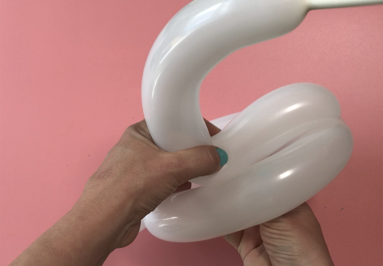 How to make a balloon swan step by step 10