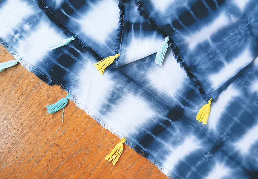 How to make a shibori tie dye scarf