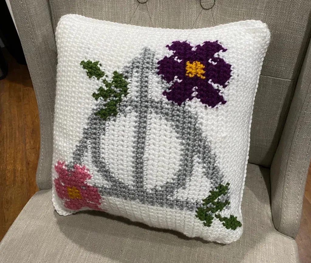 Deathly Hallows Intarsia Crochet Pillow Pattern