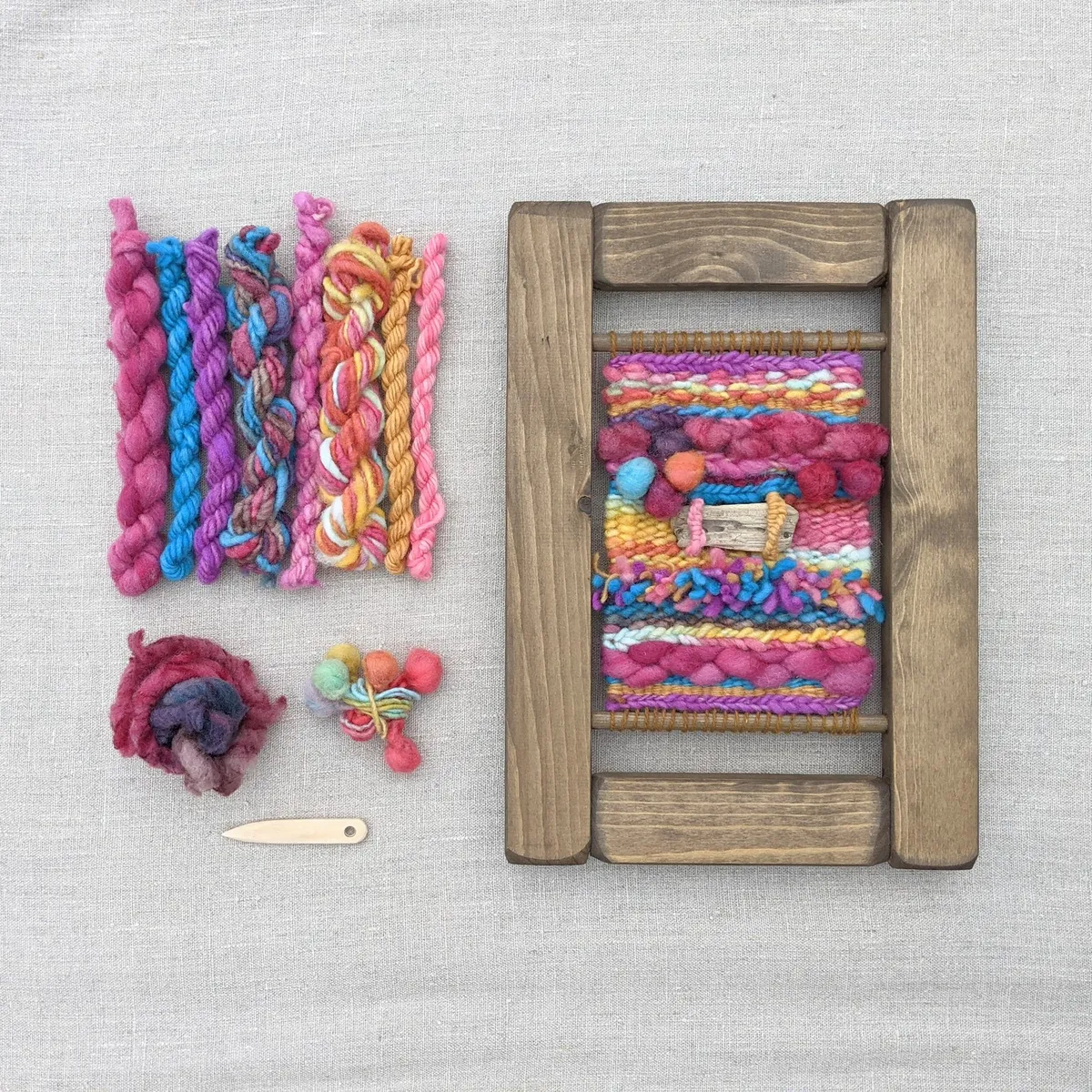 Weaving craft kit for adults