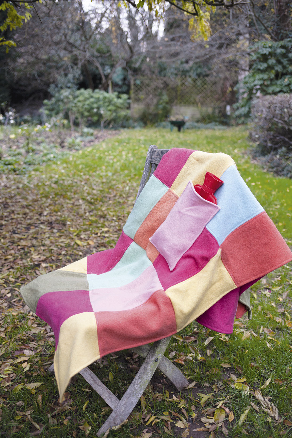 How to make a blanket with pockets