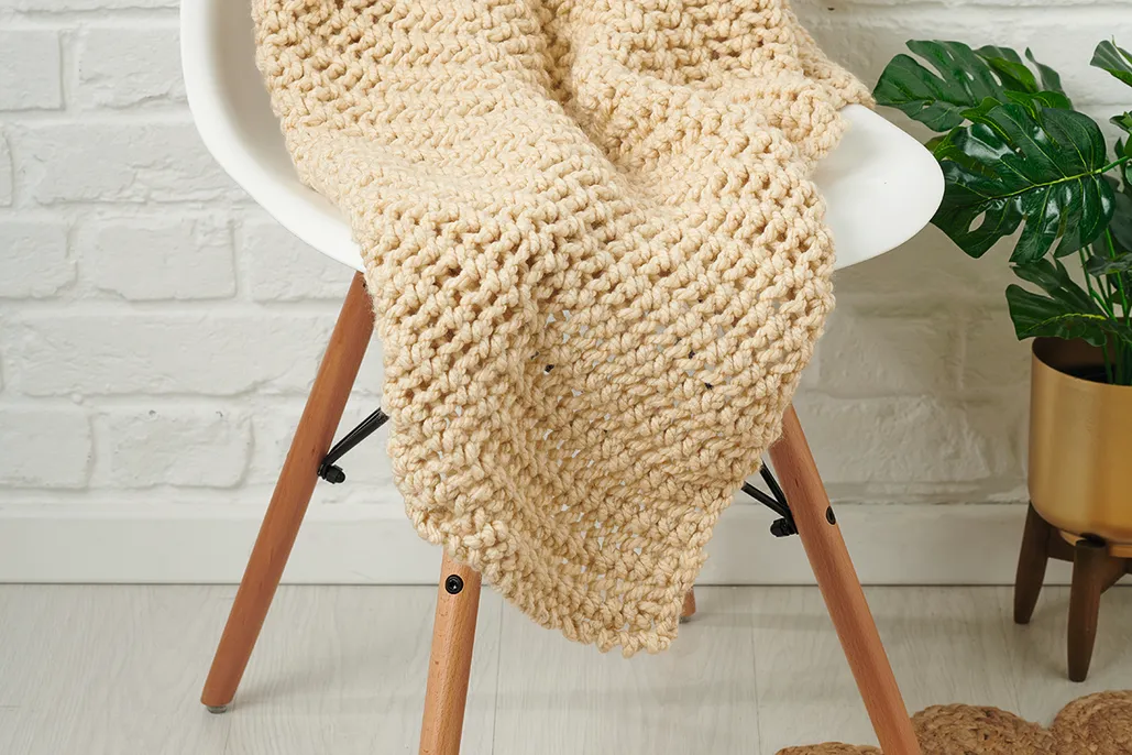 Blanket Kit, DIY, Easy, Simple, Chunky Knit, Craft, DIY 