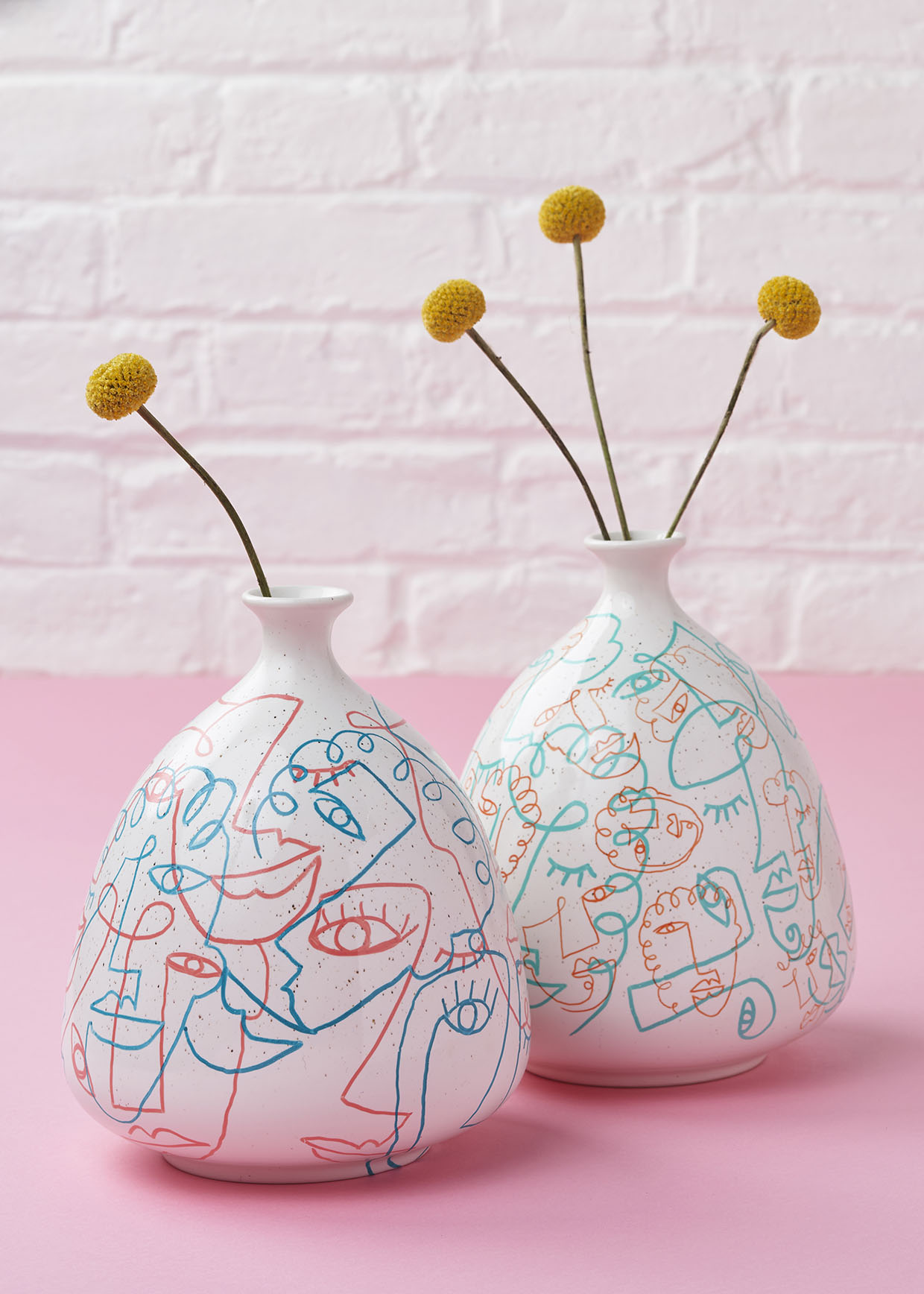How to make a doodled vase