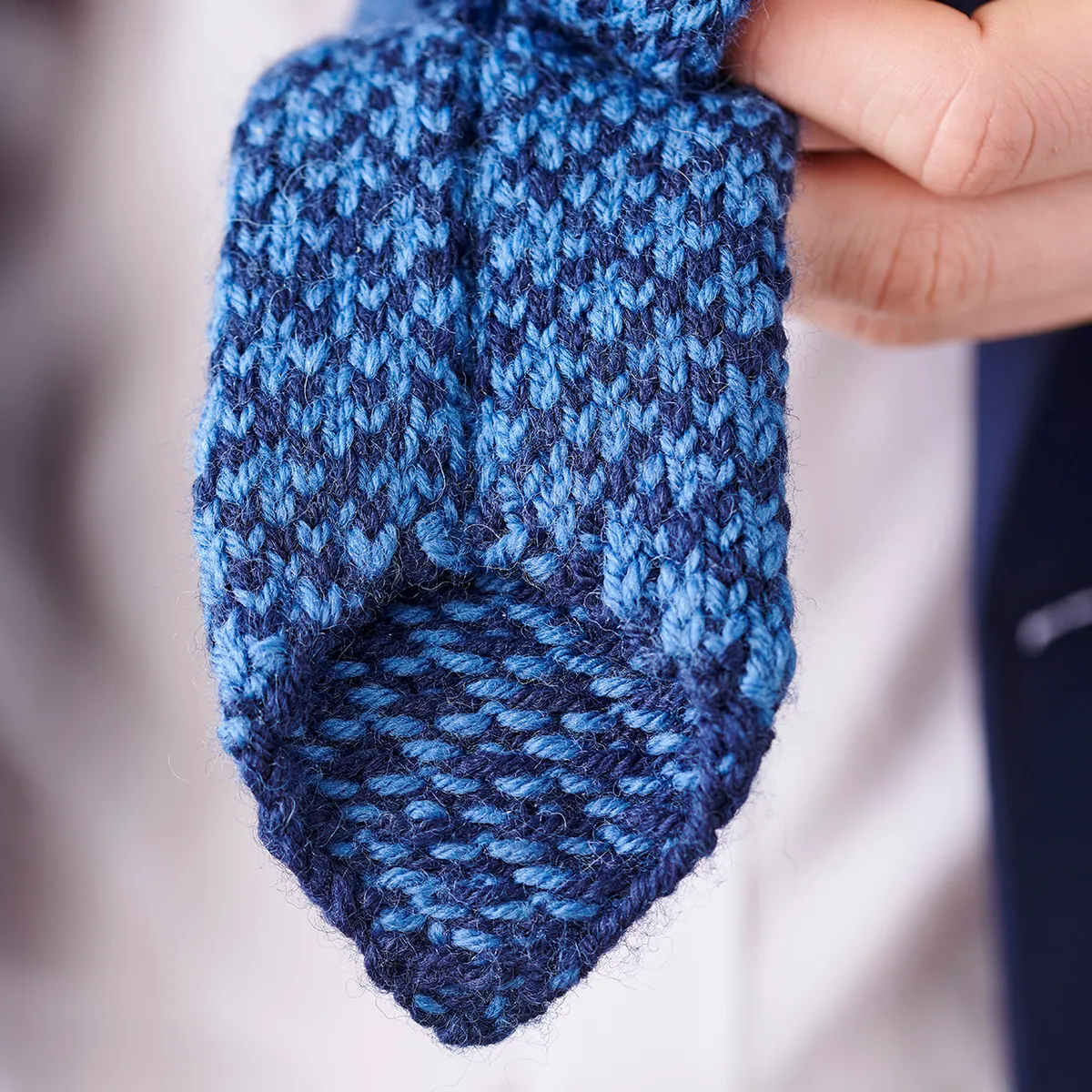 knitted tie detail