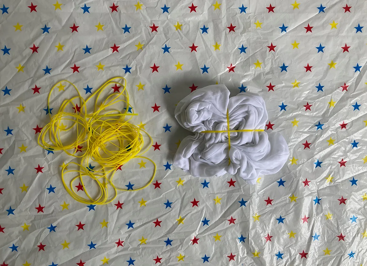 How to tie dye a tshirt step 4 2 bands