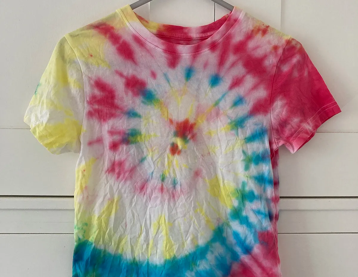 How to tie dye tshirts