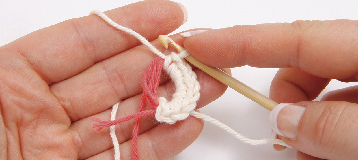 How_to_Irish_crochet_padding_ring_step_04
