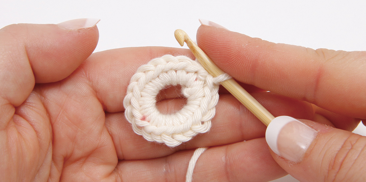 How_to_Irish_crochet_padding_ring_step_05