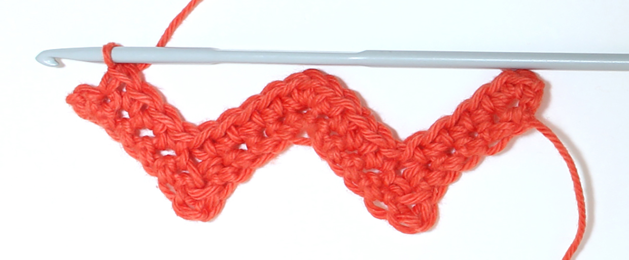 How_to_crochet_chevron_stitch_dc_step_14