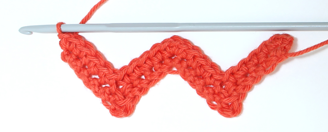 How_to_crochet_chevron_stitch_dc_step_15